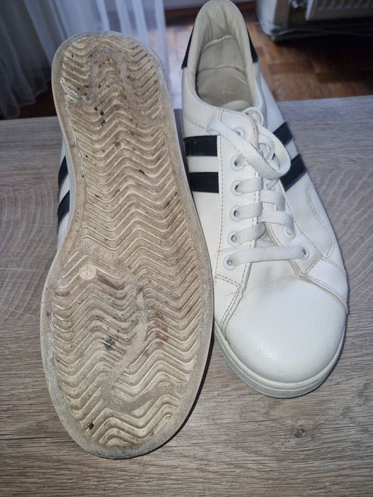 кросівки чоловічі 42 розмір