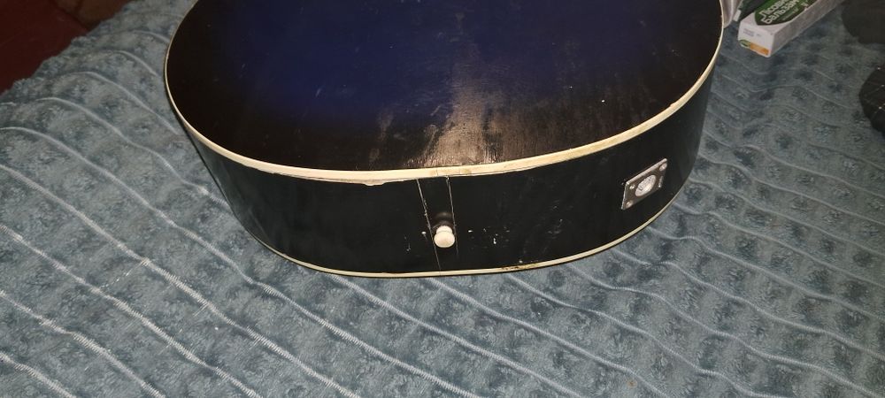 Продам недорого акустичну гітару Трембіта недорого