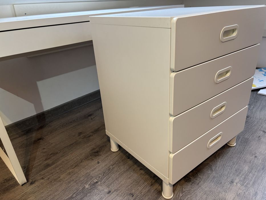 Ikea pokoj dzieciecy szafka z 4 szufladami STUVA