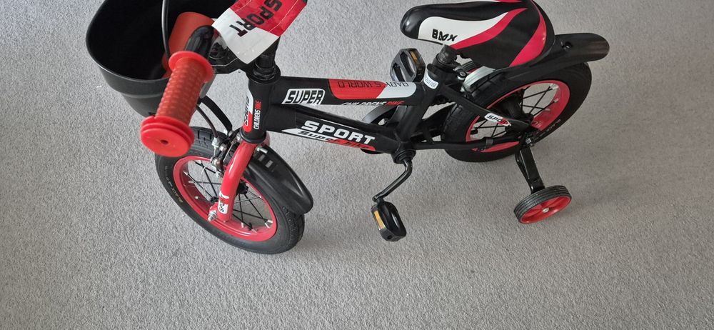 Rowerek dziecięcy czerwono-czasny 12