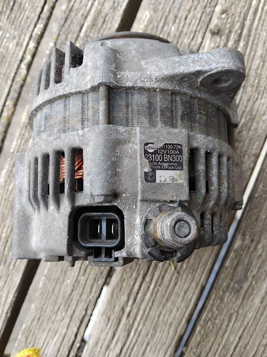 Продам генератор Nissan Almera H16 2.2