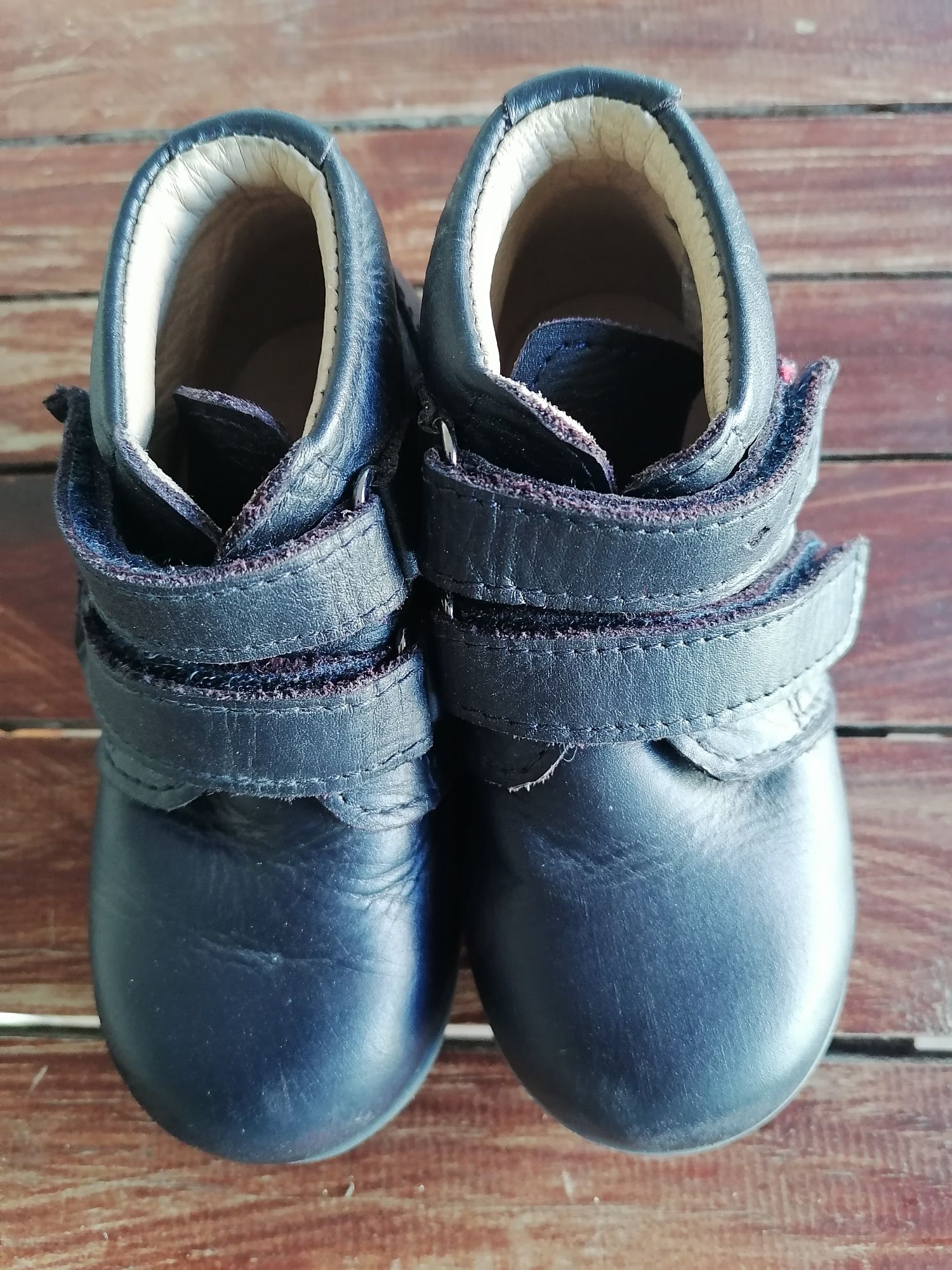 Bota de criança tamanho 23