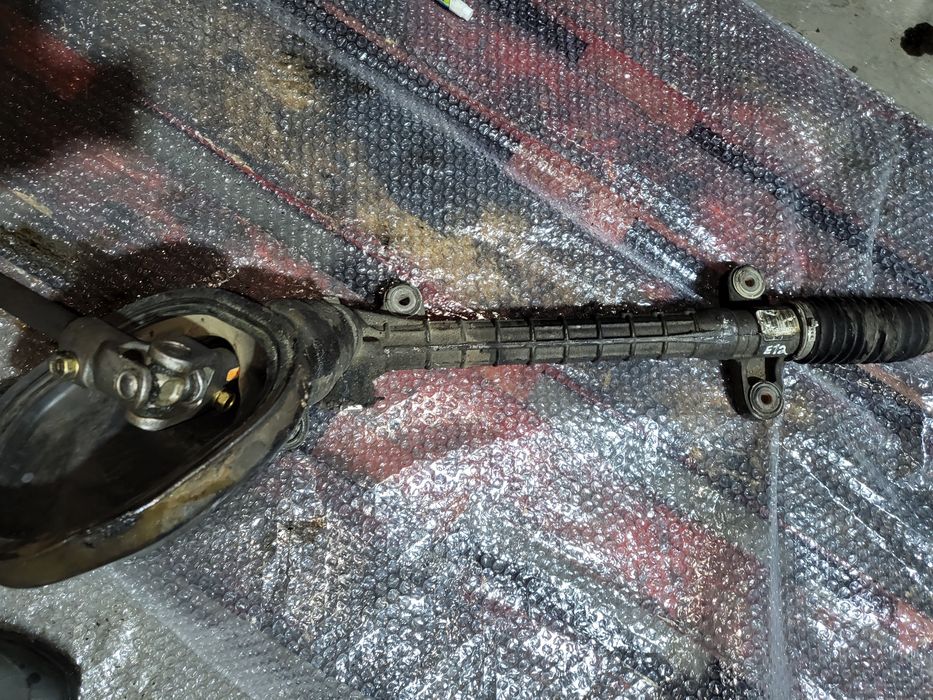 Caixa de direçao toyota corolla E12