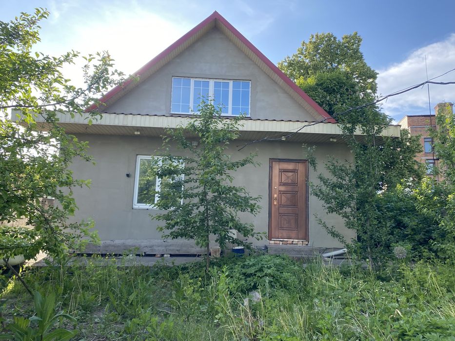 Продається двох поверховий будинок