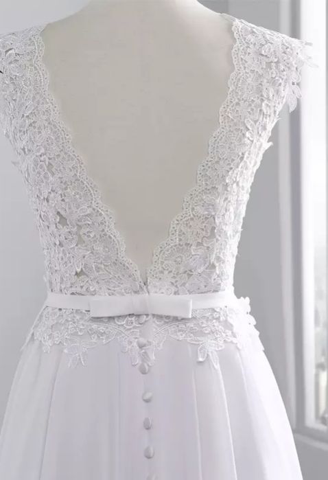 Nowa suknia ślubna ecri