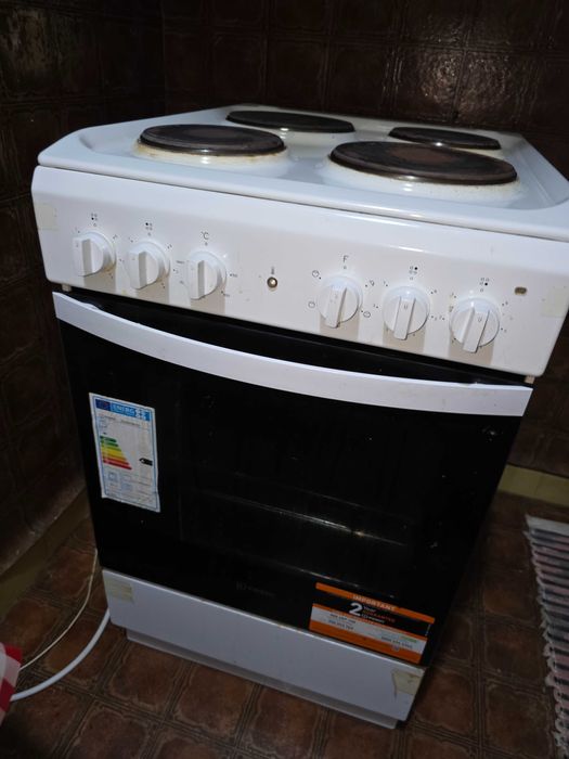 Fogão elétrico com forno