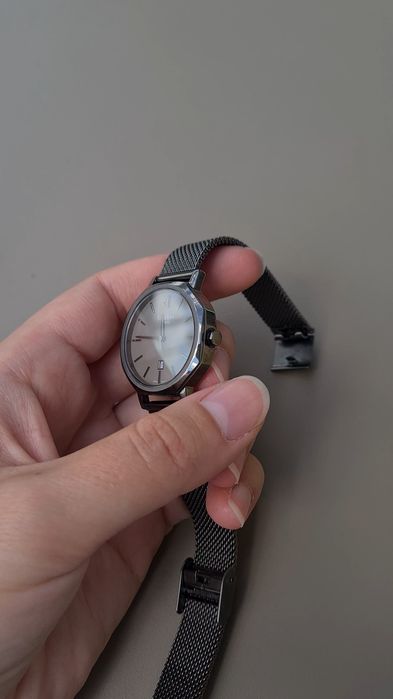 Жіночий годинник Casio sheen sapphire crystal