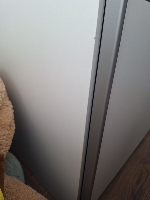 Szafa do pokoju dziecięcego / młodzieżowego.