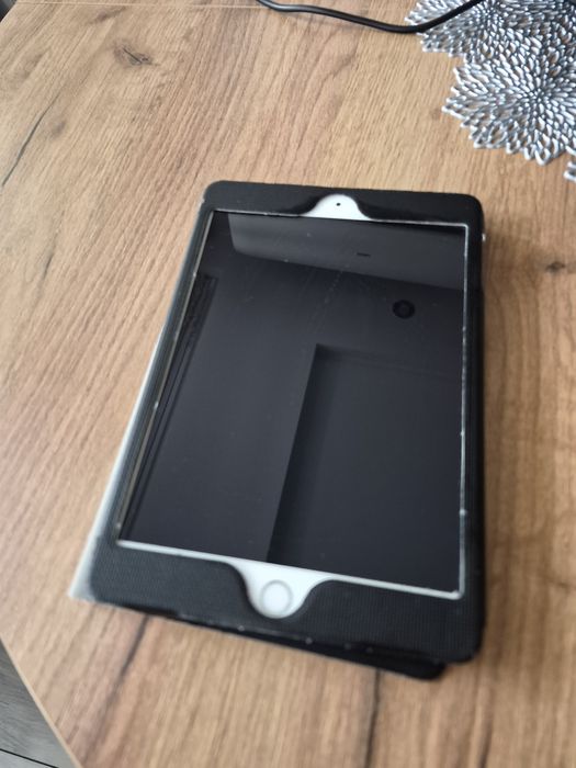 Ipad mini 3 z etui