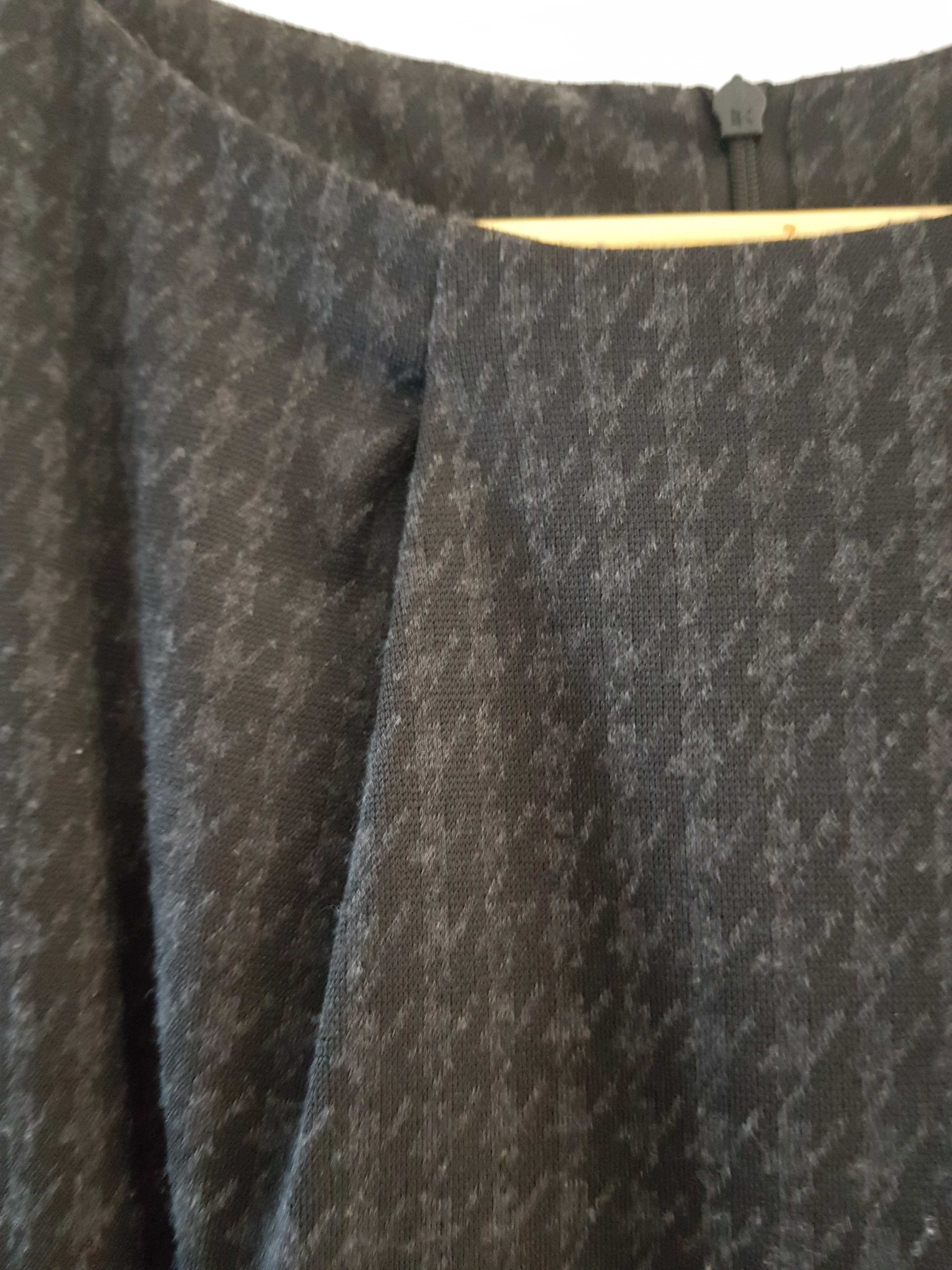 Zgrabna, letnia sukienka, r. XL/L.