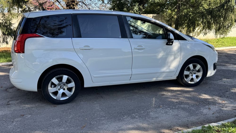 Продам Автомобіль Peugeot 5008