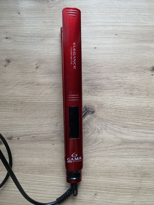 Продам утюжок для волосся Gama б/у
