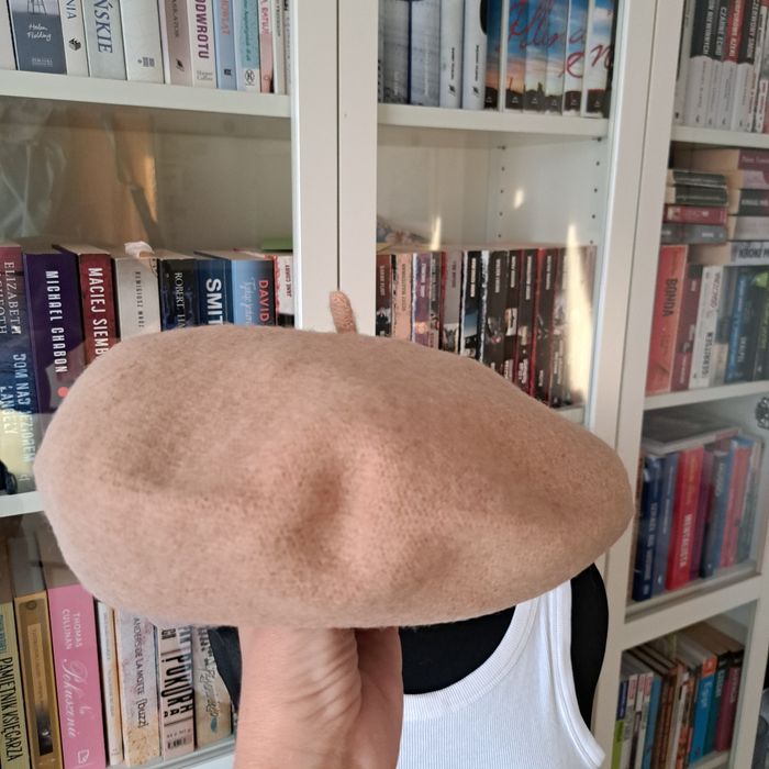 Nowy beret damski