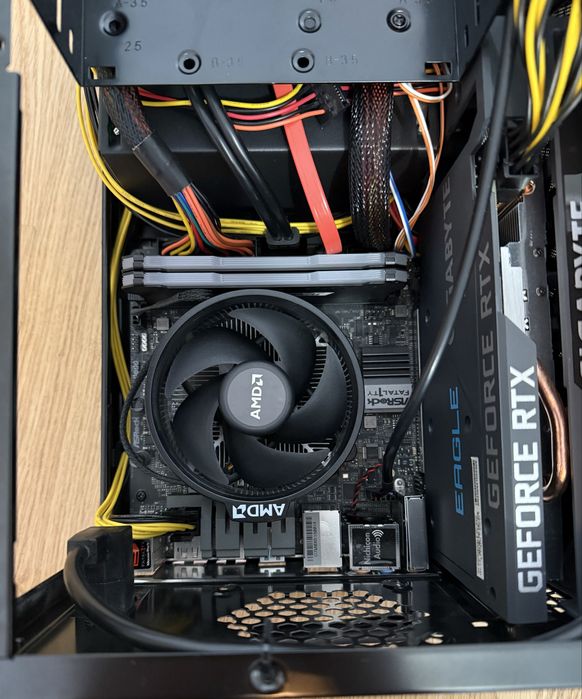 Komputer Ryzen 5 3600 + Gigabyte RTX 3050 8GB + 16GB RAM