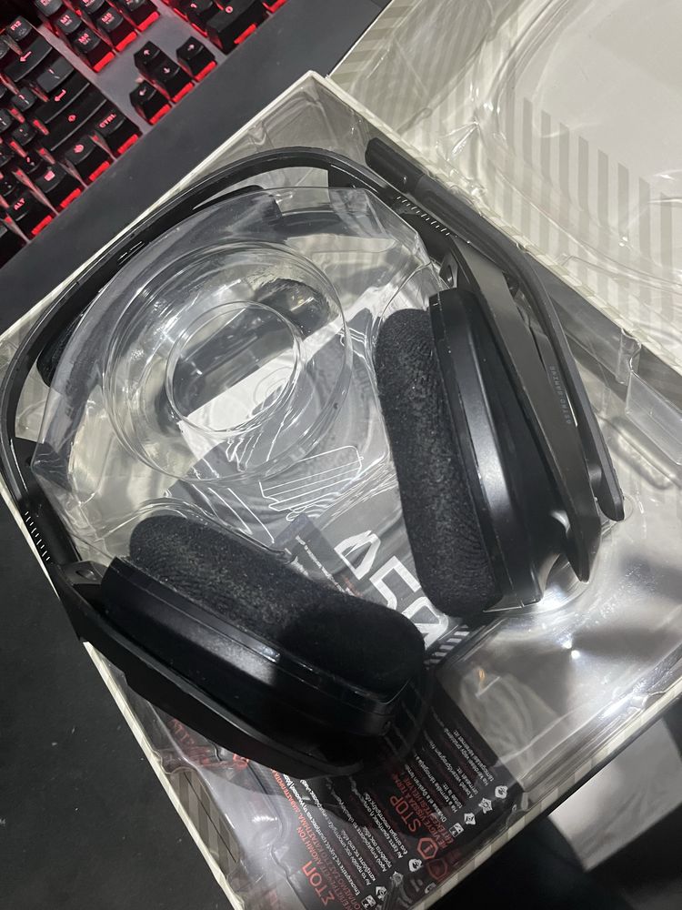 Astro A50 Wireless.  Sluchawki gamingowe bezprzewodowe + stacja PC/XBO
