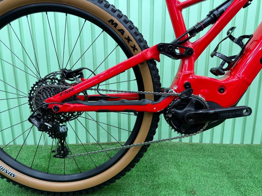 Електровелосипед Двухпідвісний 150mm S 29 Specialized Turbo Levo 2019