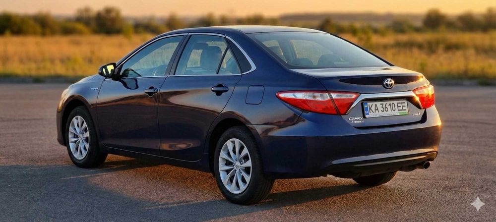 Оренда Авто Київ: Toyota Camry Hybrid / Passat, Газ/Бензин. Власне СТО