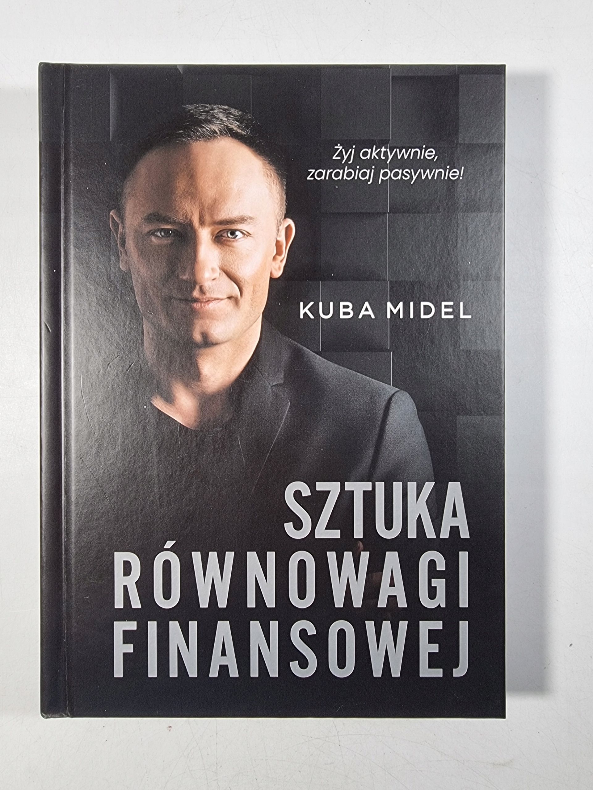 Sztuka Równowagi Finansowej / Kuba Midel