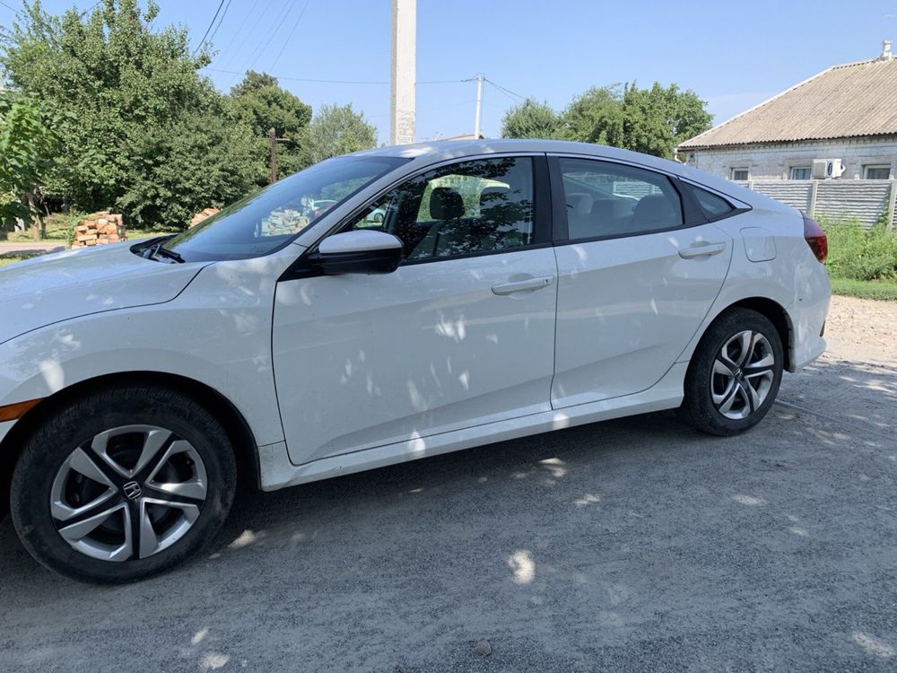 Продам HONDA CIVIC 2017