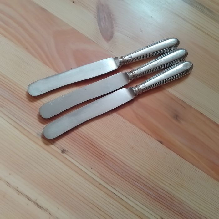 3 noże obiadowe posrebrzane Fraget stare Plaque