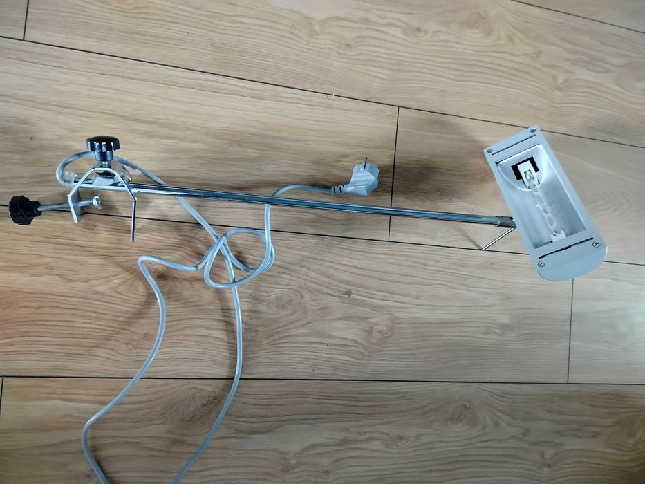 Lampa halogenowa do maszyn ,wystaw ,warsztatów szwalniczych do 200 W