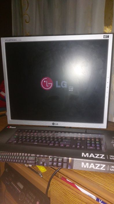 Монітор Л.Ж. б у