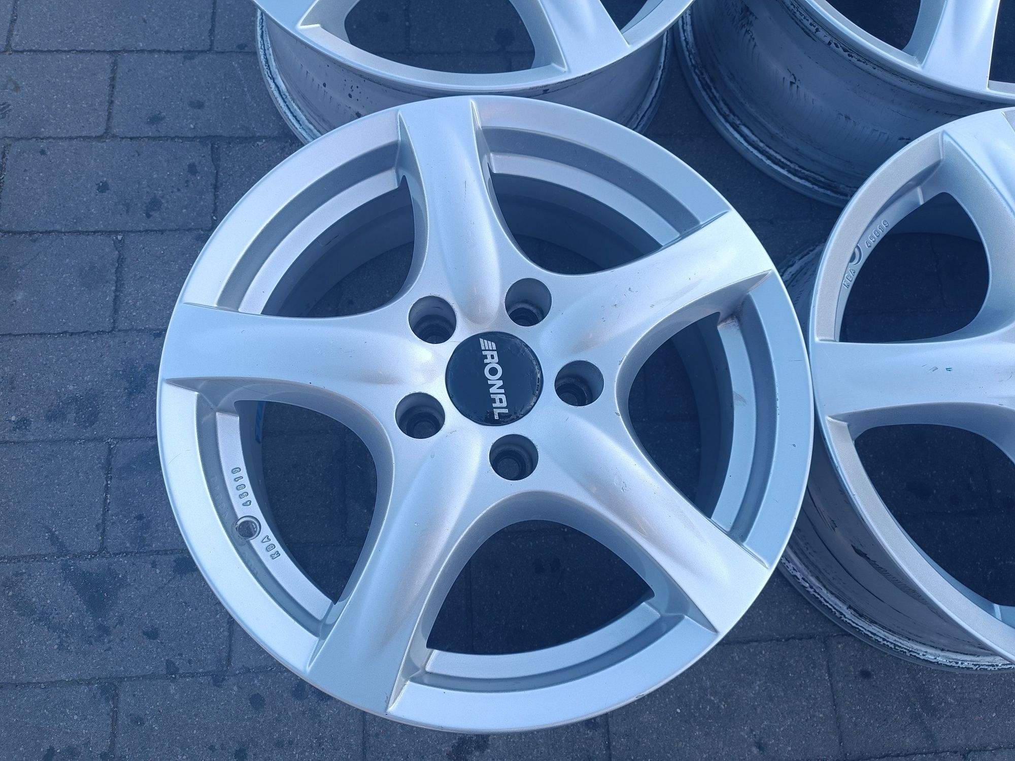 Felgi Alu VV Golf V VI VII Touran 5x112 ET50 6.5J16