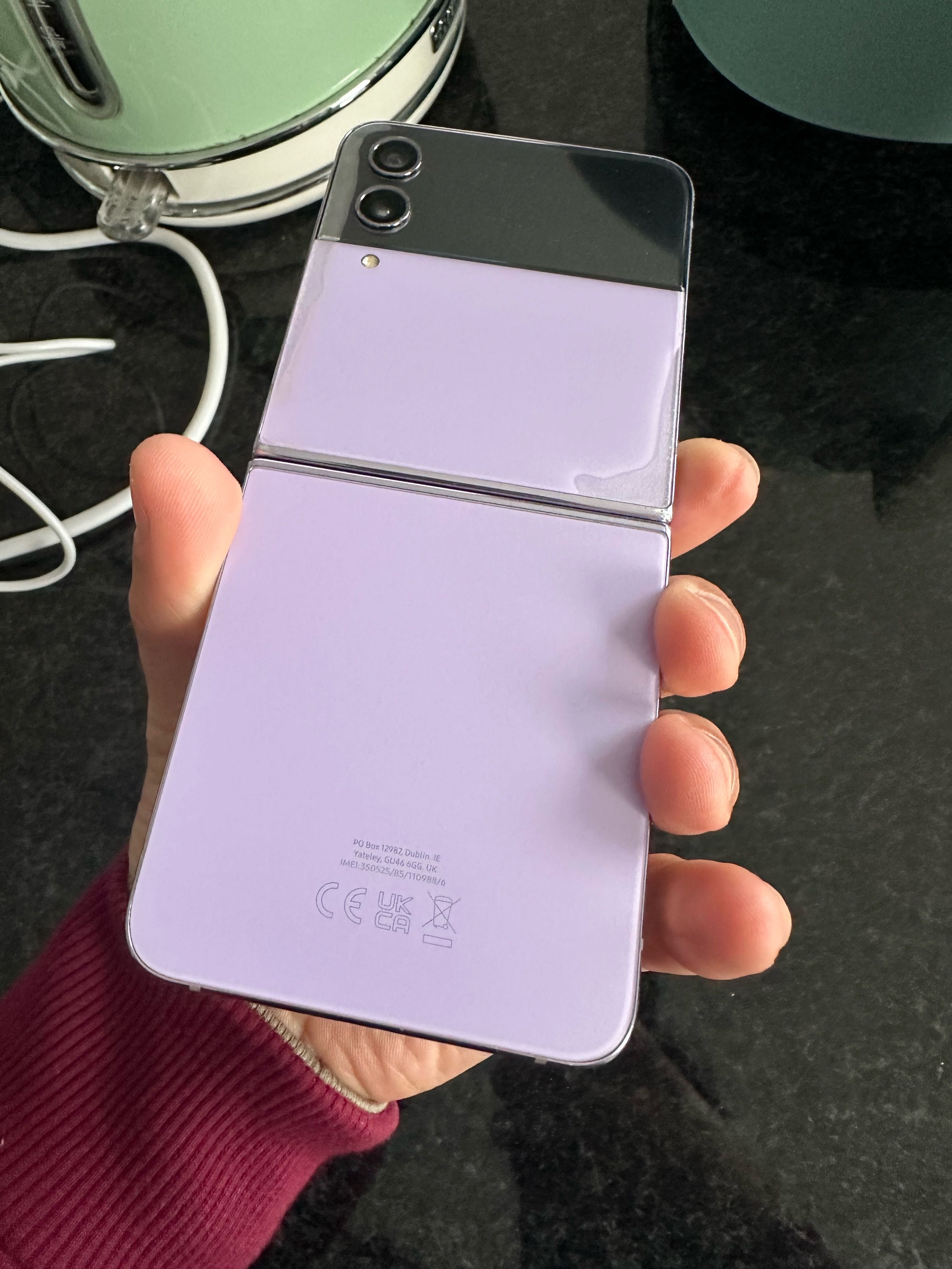 Samsung Zflip 4, usado cor Purple
