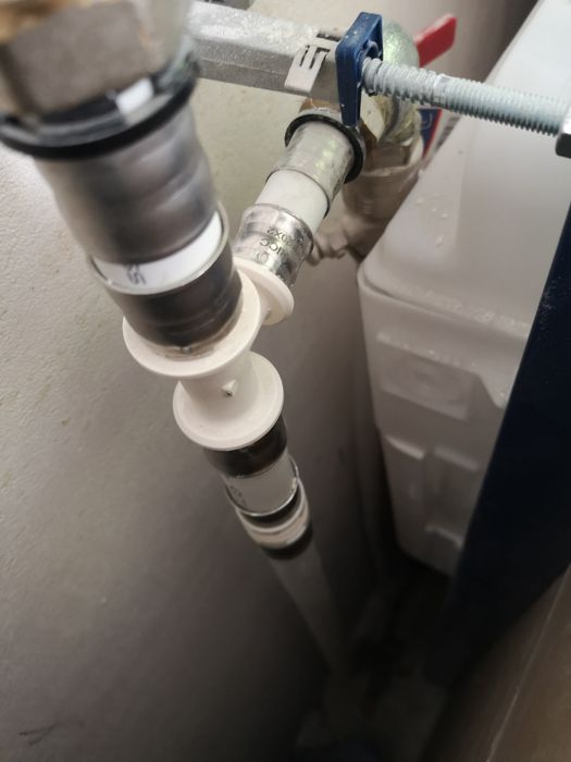 Hydraulik Usługi hydrauliczne