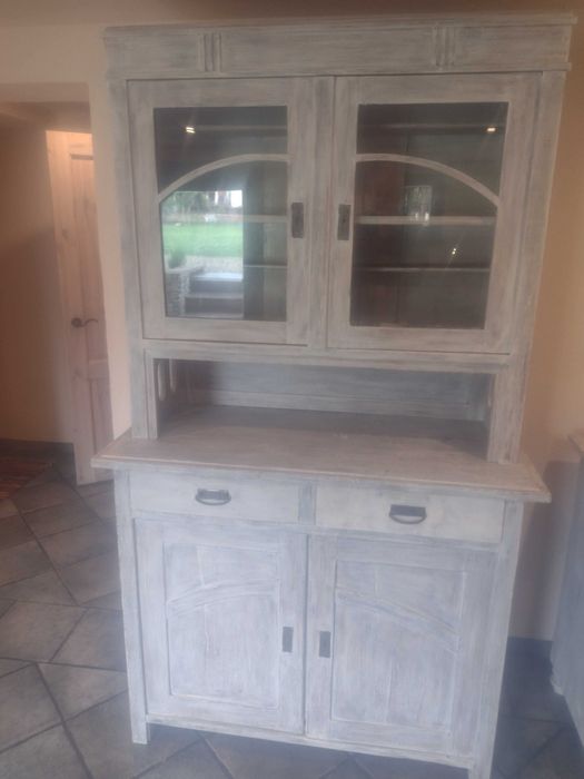 Kredens przedwojenny