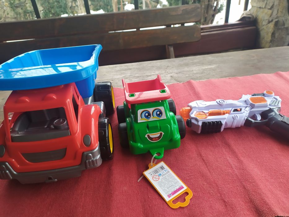 Дитячі іграшки для хлопчика