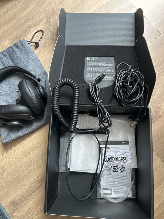 Słuchawki studyjne AKG K371 komplet jak nowe