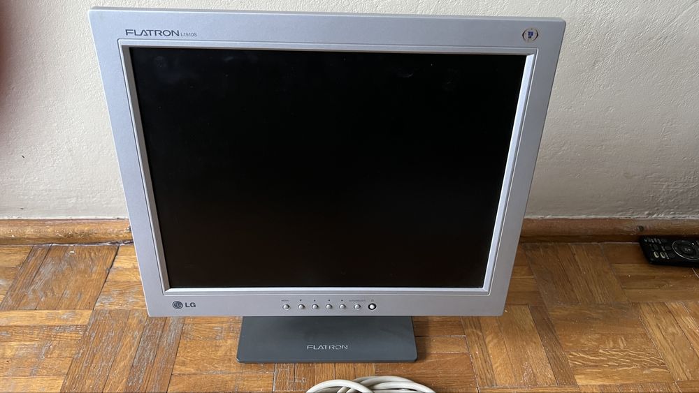Monitor LG FLATRON 15 cali