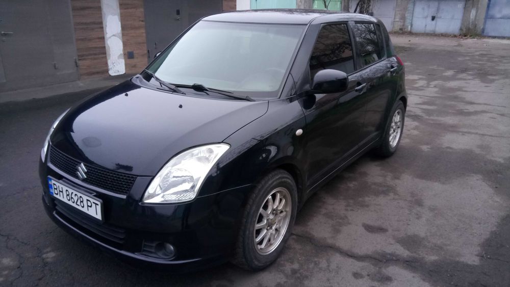 Сузуки Свифт автомат Suzuki Swift automat 1,5 бензин машина для города