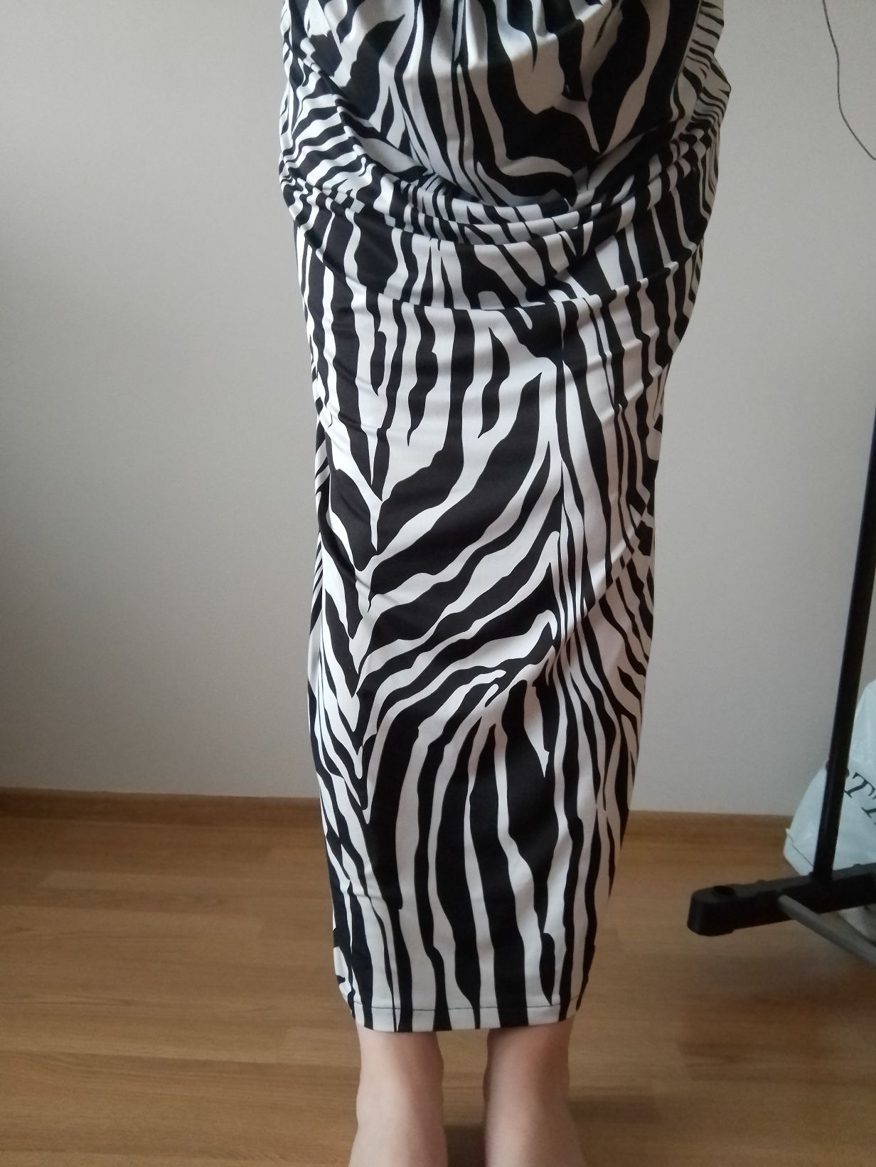 Sukienka zebra maxi