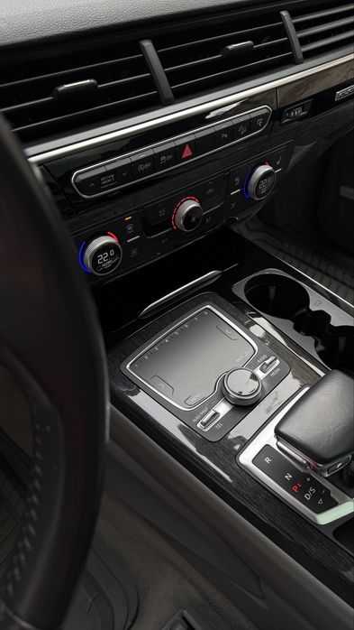 Audi q7 2017 premium plus