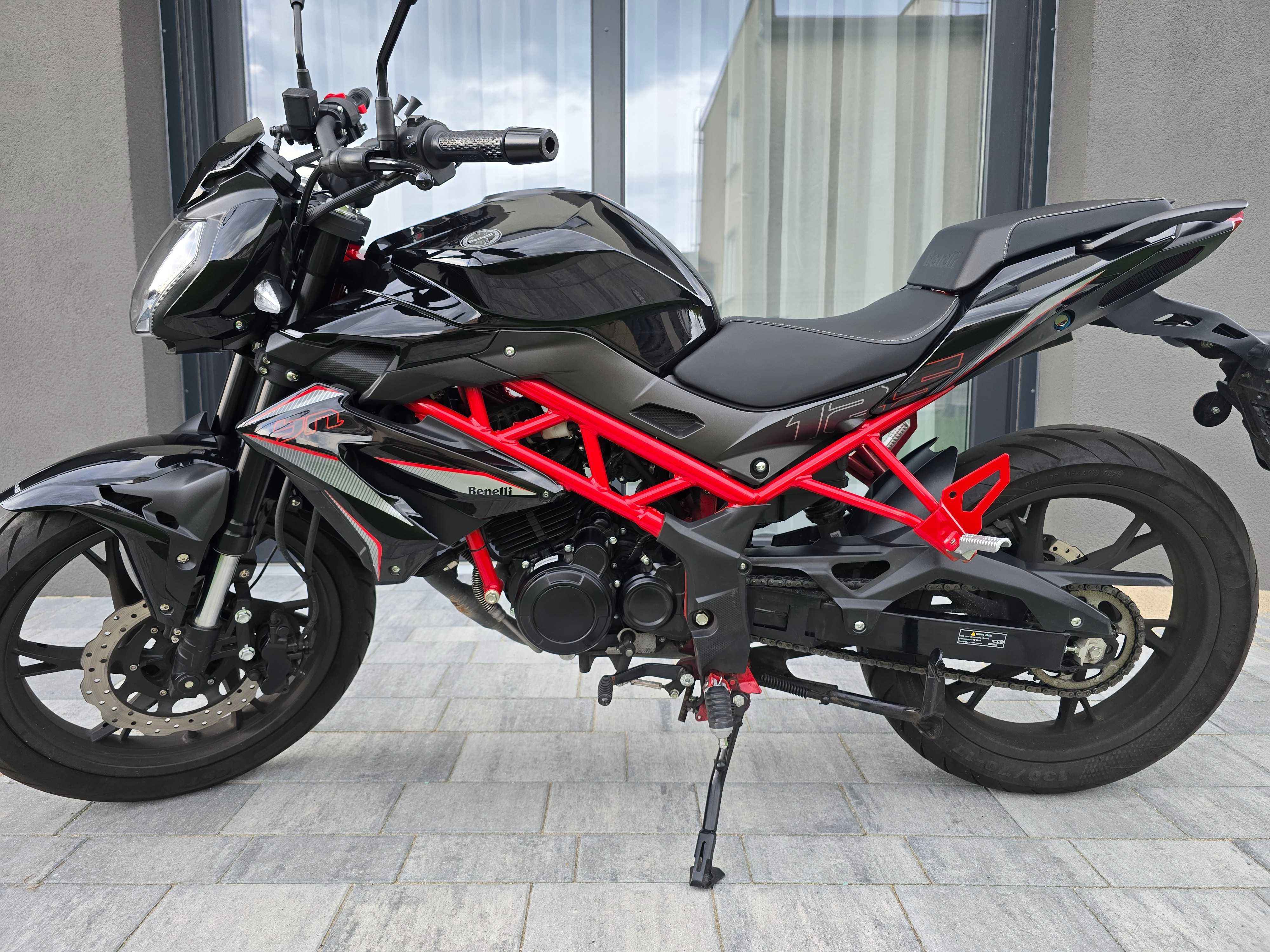 Motor Benelli BN 125