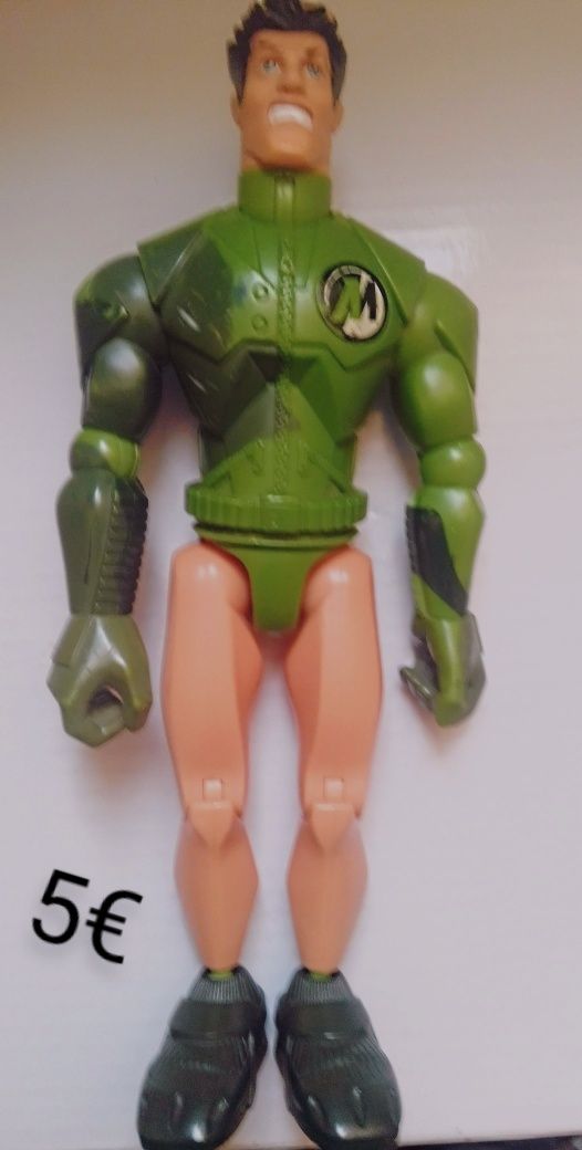 Action Man vários modelos para reaproveitar. Tudo 15€.