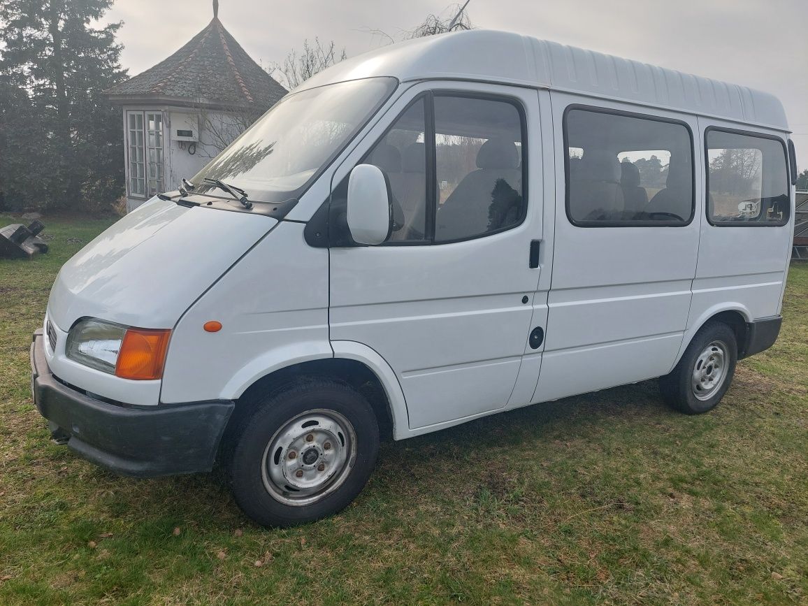 Ford transit  2.5D 9 osobowy