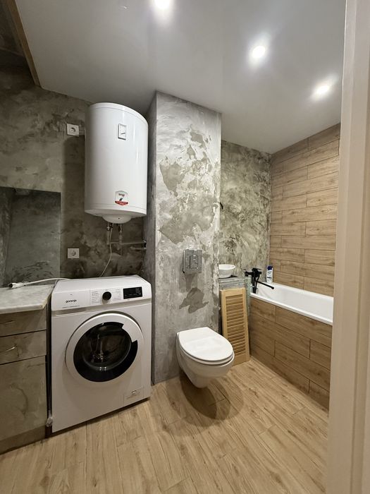 Продам 2-х кімнатну вул.Миру