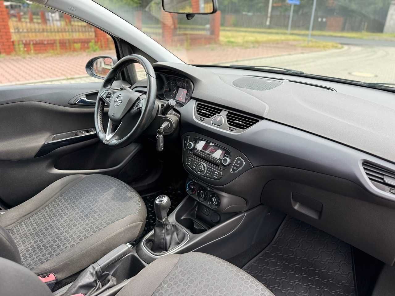 Opel Corsa 1.4 benzyna klimatyzacja aluflegi