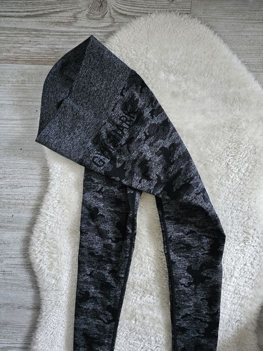 Legginsy Gymshark Camo Rozmiar XS Moro Spodnie Czarne