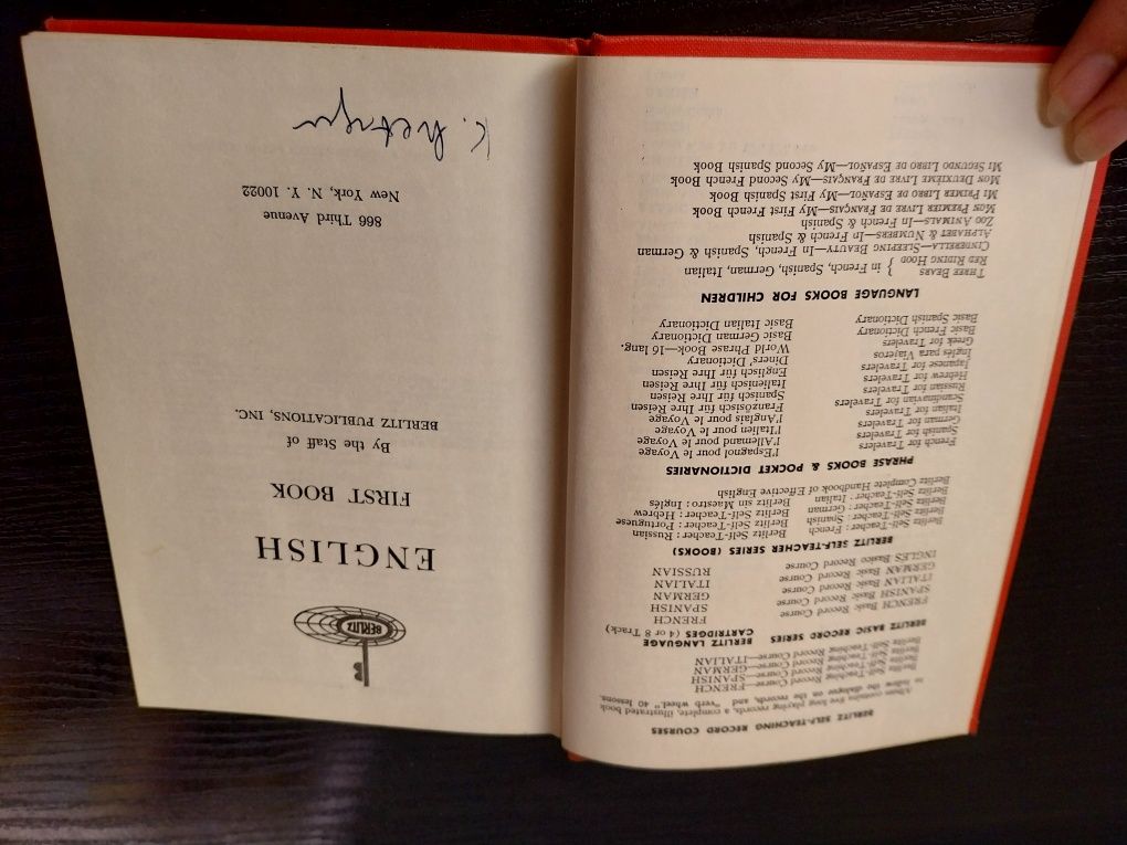 English First Book Berlitz