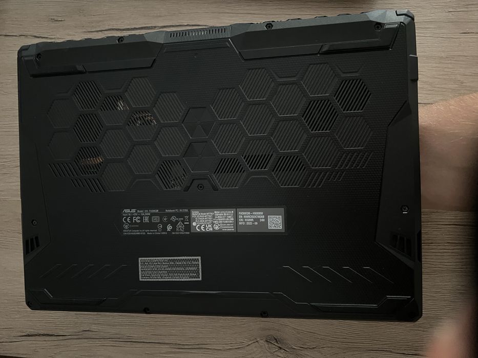 Laptop gamingowy ASUS TUF A15 – RTX 3060, R7-5800H 16GB RAM, SSD 512GB