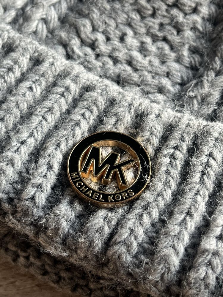 Michael Kors czapka pompon szara