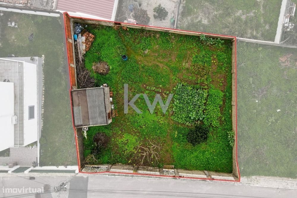 Terreno à venda em Casal Novo, Caneças - 299m2