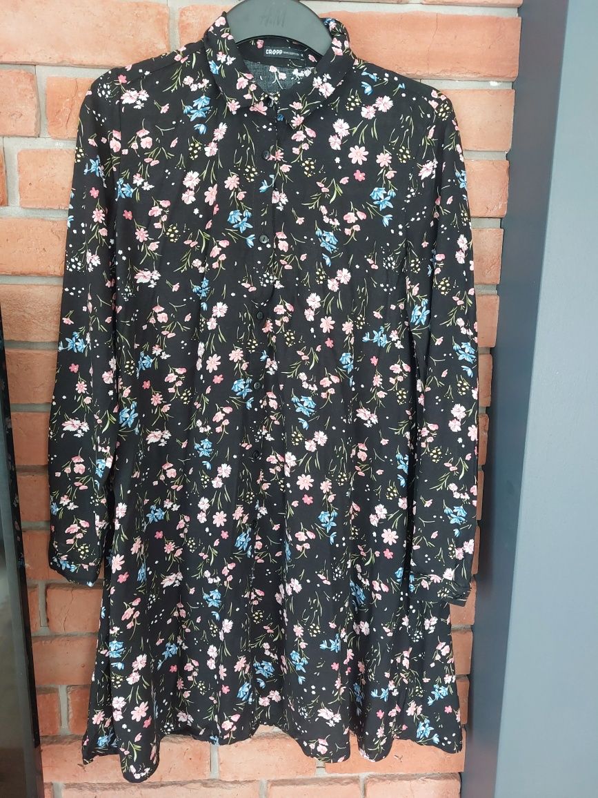 Sukienka tunika w kwiaty. Idealna na ciążowy brzuch