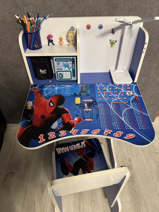 Продам дитячу парту