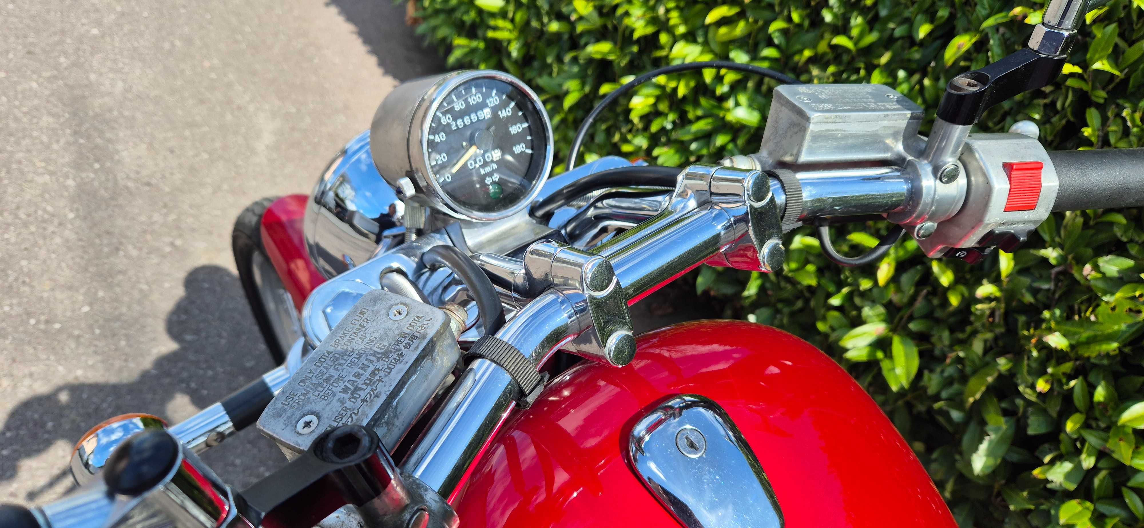 Suzuki intruder 600