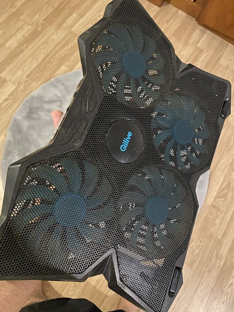 Suporte com Ventoinhas para PC